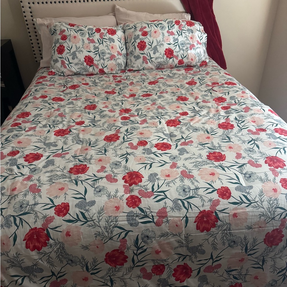 Kate Spade blosom Bedding Set with Red and Pink Accents